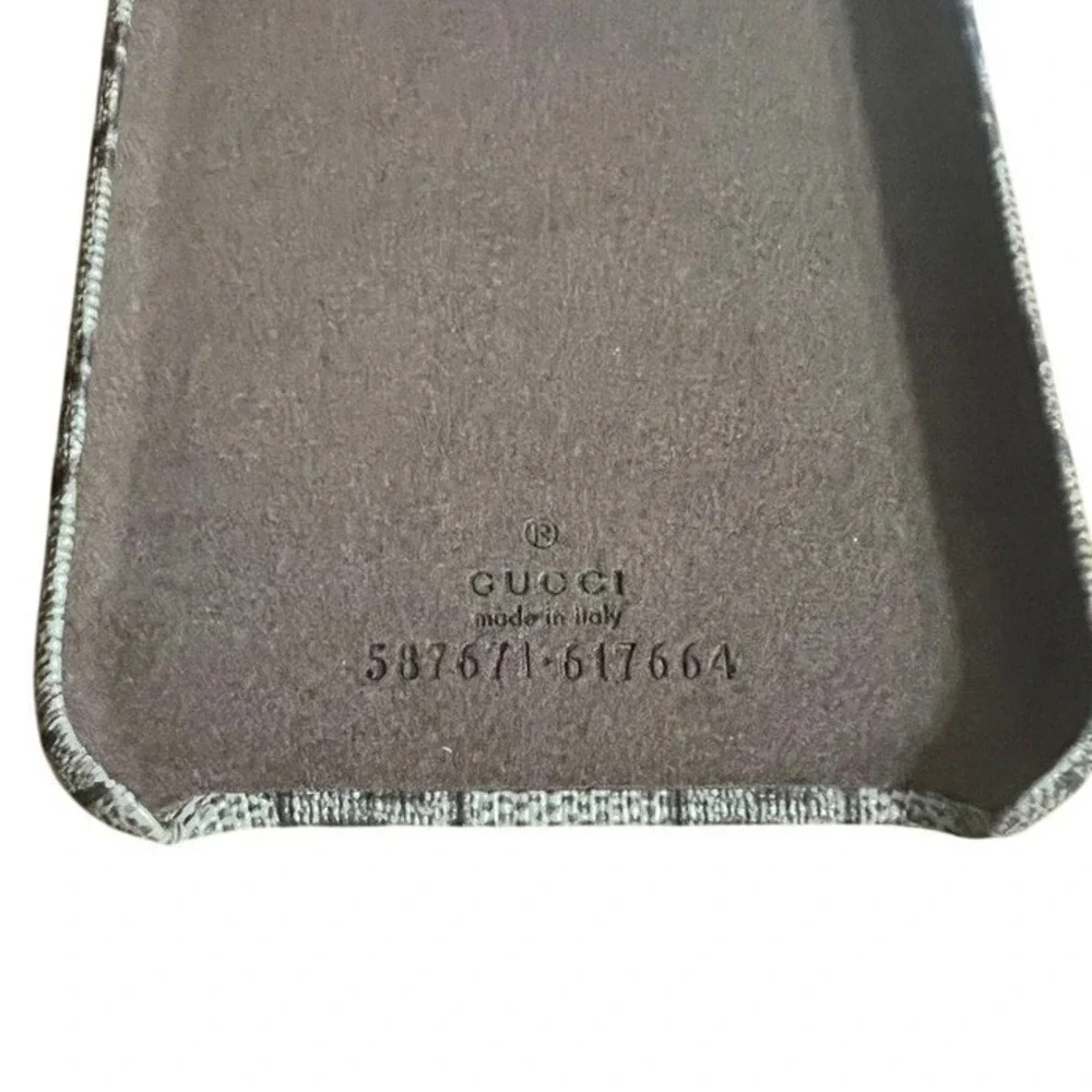 NIB Gucci IPhone‎ Cover for X/XS Pro with Paperwork